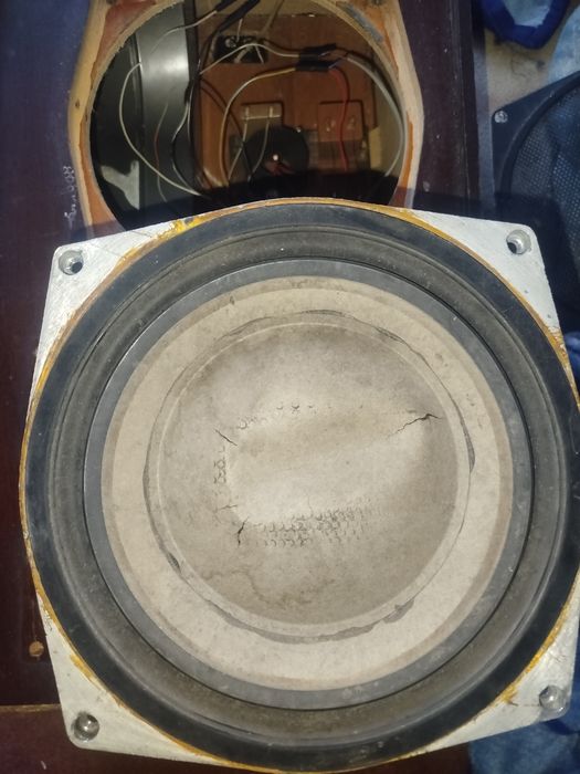 Продам   динамик