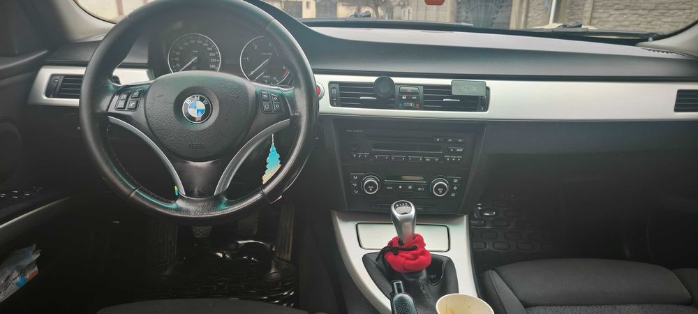 Vând BMW seria 3