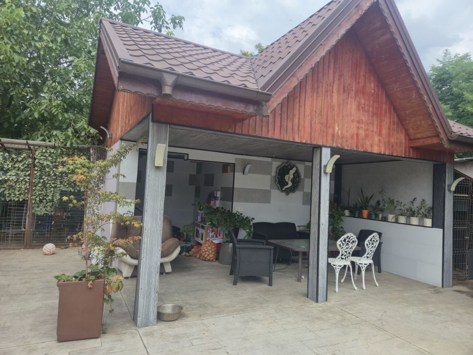 Vand casa in sat .Razvani / oras Lehliu Gara