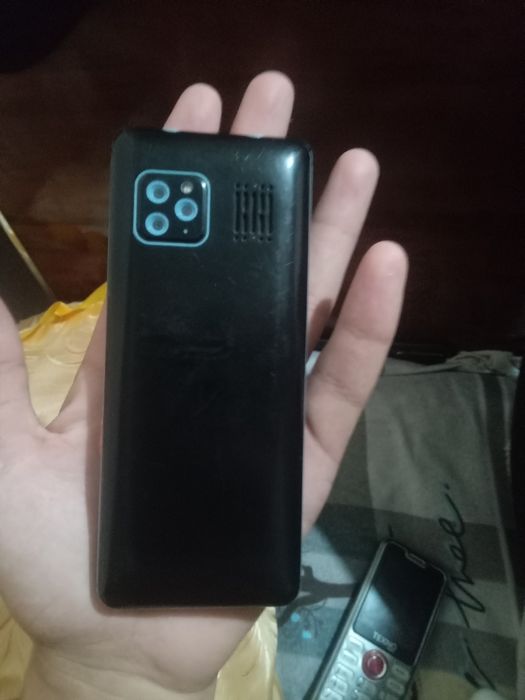 siccoo telefoni   ajoyib faqat suvga tushi ketgan shunisi boo. ishlami