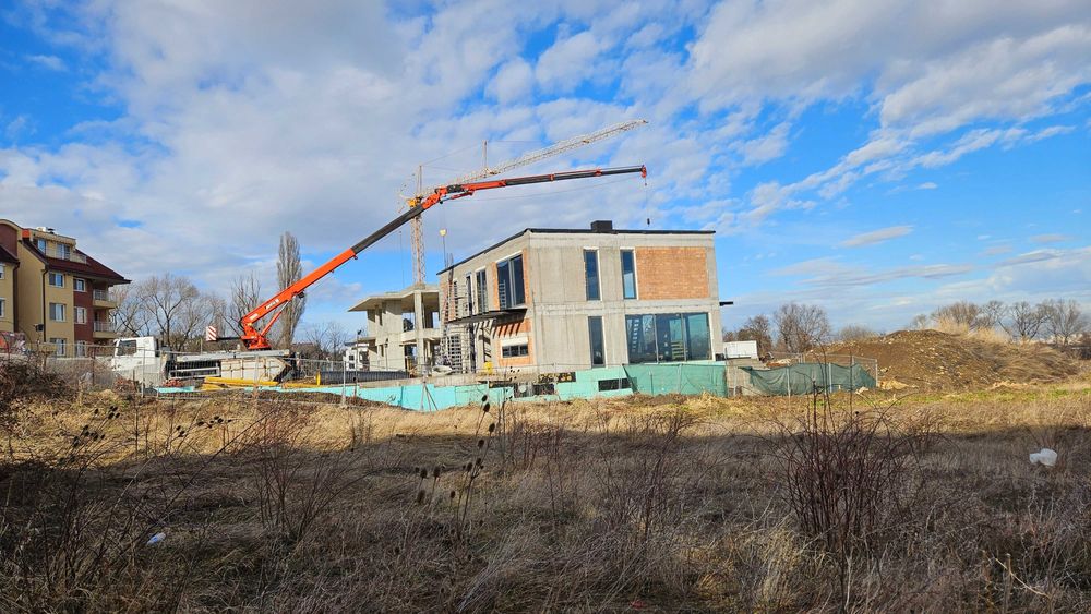 Автокранове и Камиони с кранове под наем