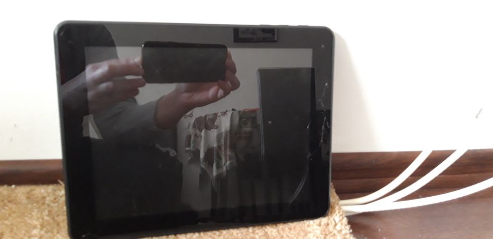 Таблет за части