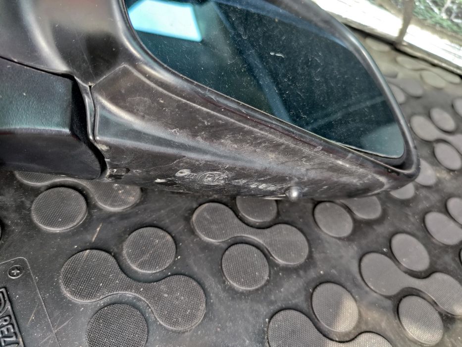 Пежо 407 sw комби огледало