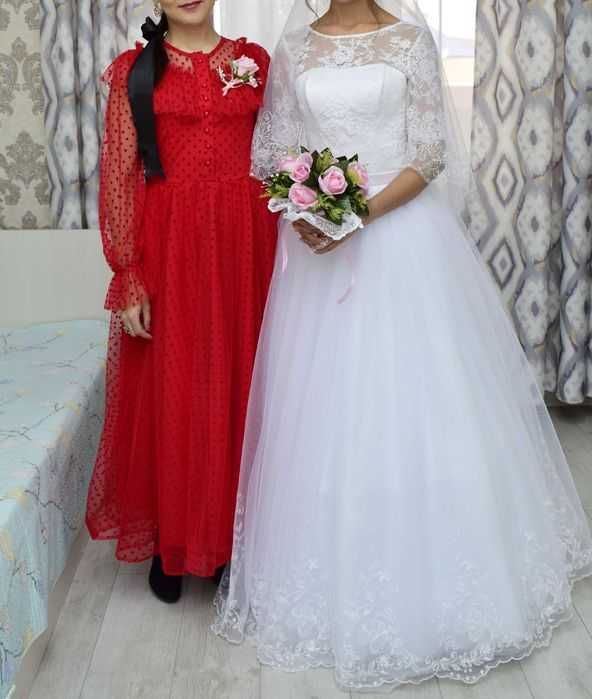 Продам белоснежное свадебное платье 42-46размер всего за 15тыс