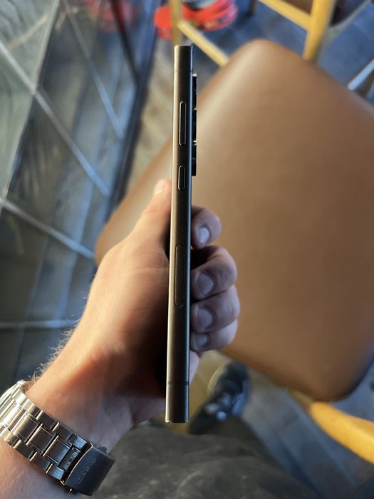 Продаю Samsung S24 Ultra