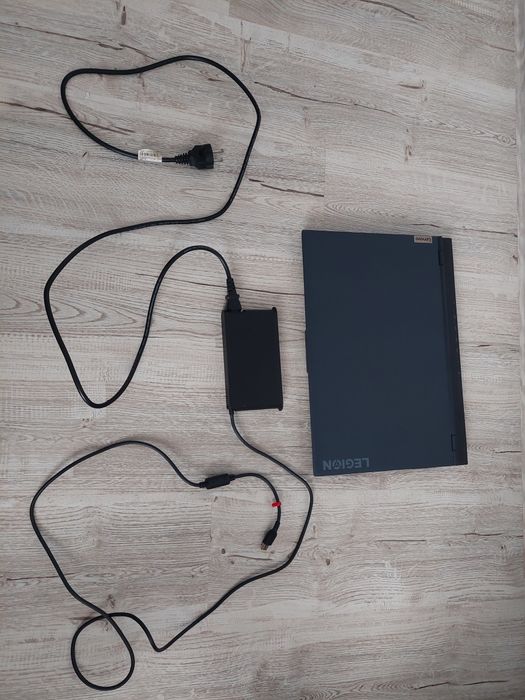 Vând Laptop Lenovo LEGION 5