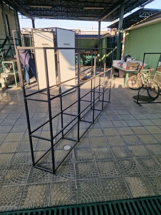 Продам вешалки для бутика