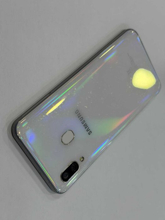 Samsung Galaxy A40 64GB – 4RAM