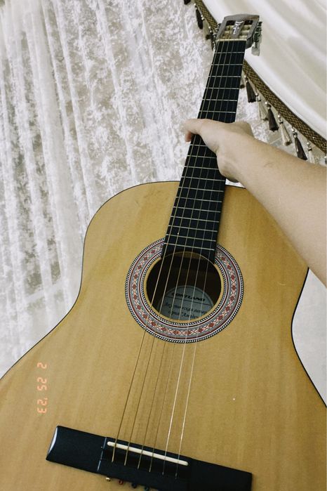 Гитара сатылады!