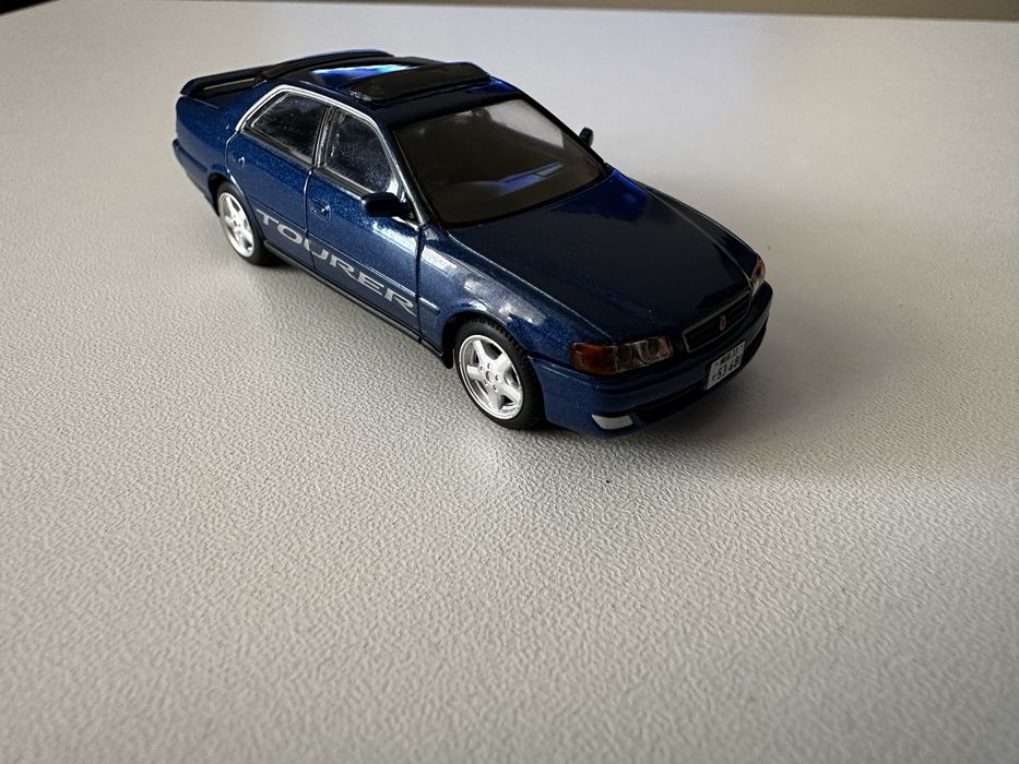 Toyota Chaser Tourer S 1/64 масштаб