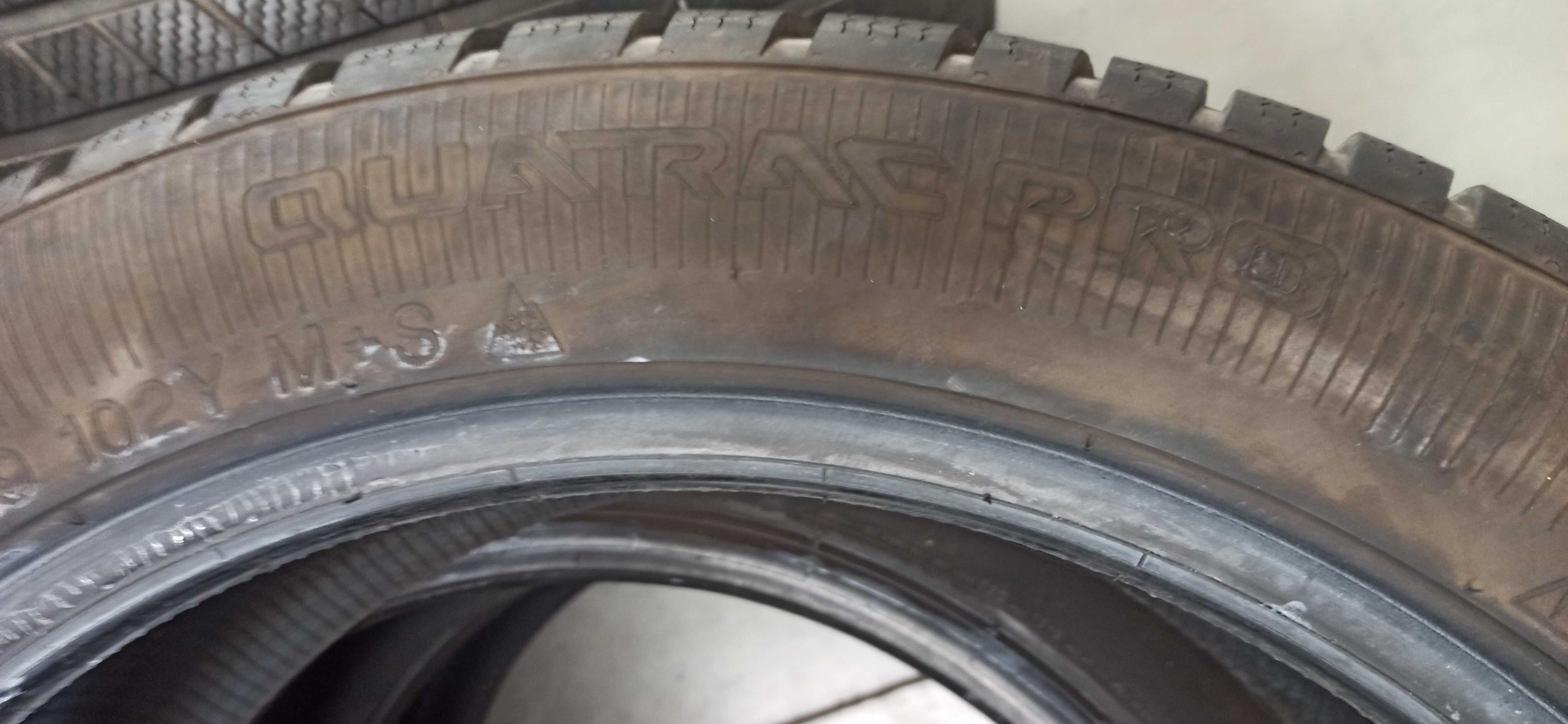 2бр.зимни гуми 245/45/19 Vredestein гр. Нови пазар • OLX.bg