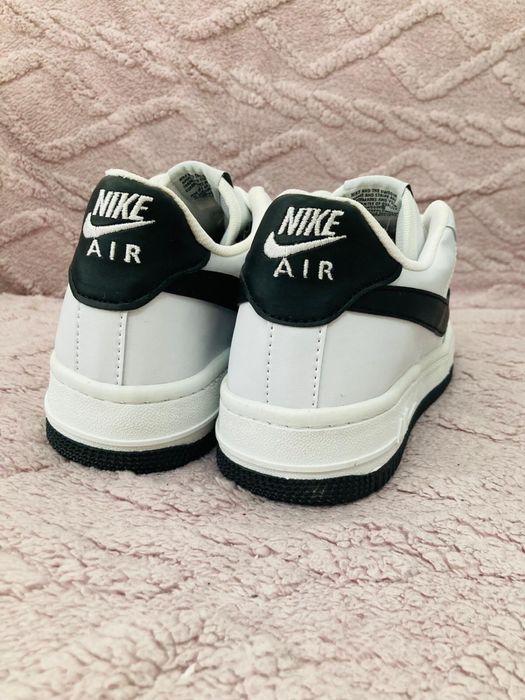 Nike AF1 alb cu talpa neagra