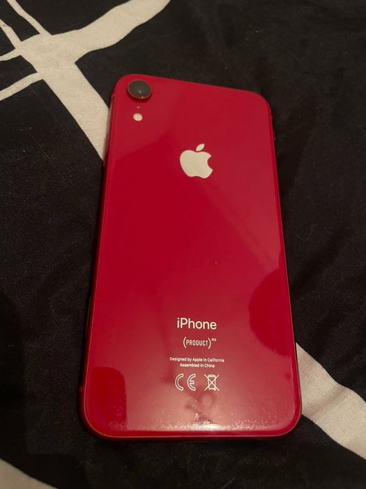 Продам телефон айфон XR