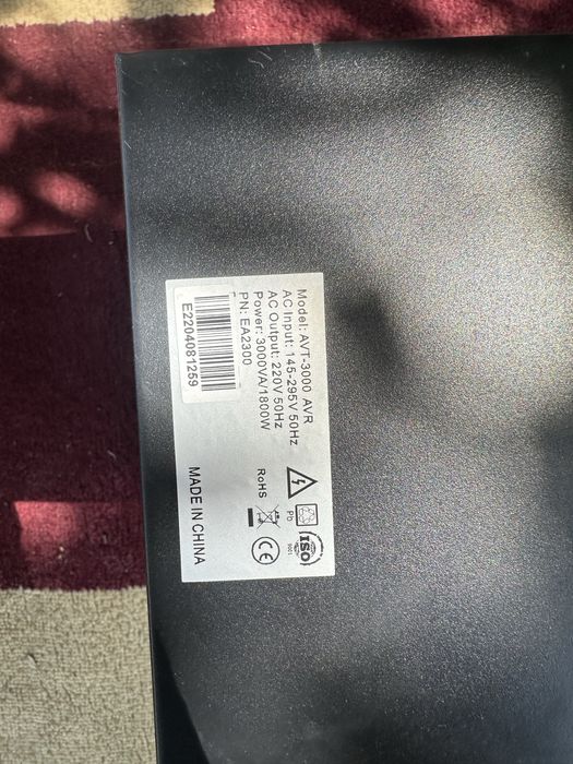 Ups AVT  3000w uninterruptible