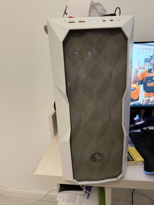 PC Gaming RX 9060XT 3700X 16GB RAM