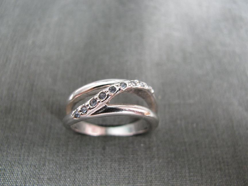 Продам бижутерию - кольца.