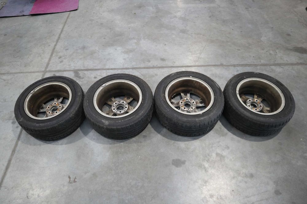 Джанти с гуми БМВ 16 цола style 391 F30 F31 F32 F36 с гуми Пирели