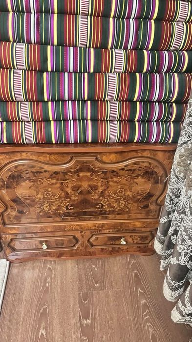 Sandiqlar sotiladi 2 ta