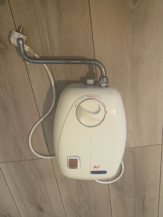 Проточен бойлер Eldom / Diplomat β4 - 3500 W