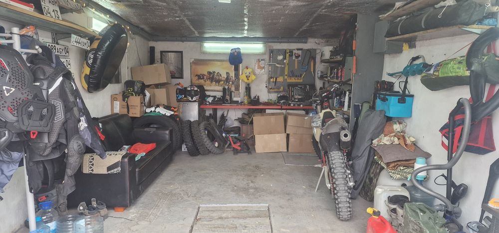 Продам гараж земля частная