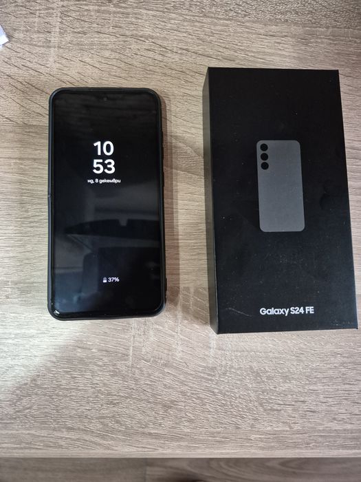 Нов Galaxy S24 FE  128GB. Закупен на 6.12 24год.С документи.