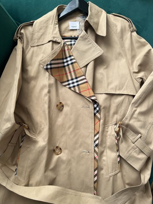 Trench femei Burberry