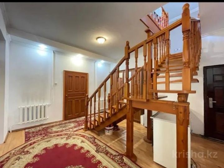 Деревянная лестница