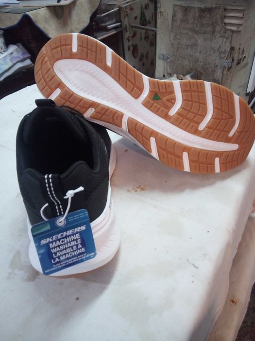 Vand încălțăminte sport cu talpă ortopedica