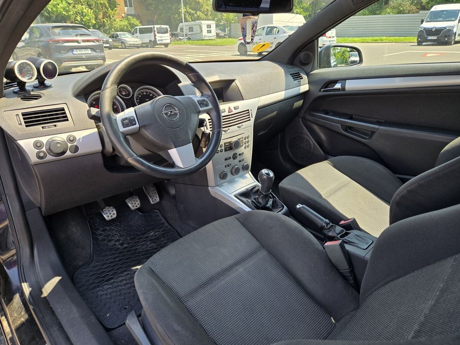 Opel Astra GTC 1.9 CDTI 150 CP Xenon Buton Sport 6 Trepte Propietar
