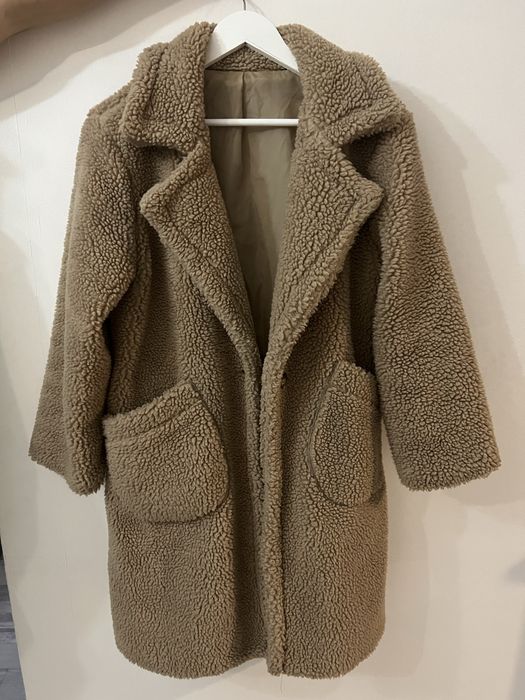 Пухено палто в бежов цвят -универсален размер