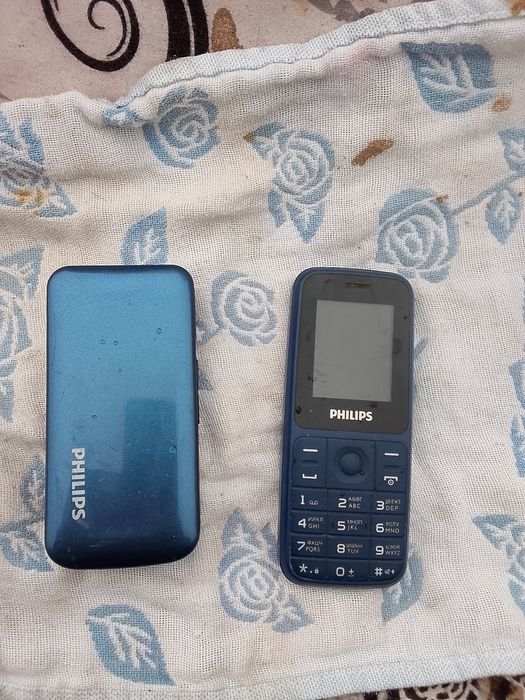 Срочно продам телефоны оба месте фильипсы