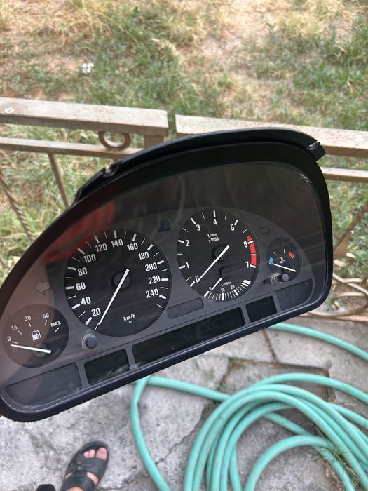 Щиток приборов  Бмв е39