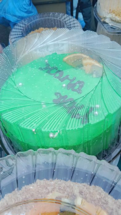 Біз бүкіл шиліге трот апарамыз