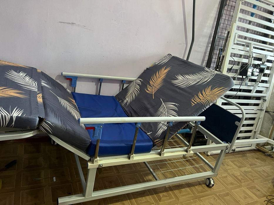 Медецинская кровать