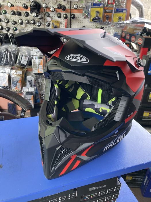 Нова Кросова Каска М // каска Крос Мотор M