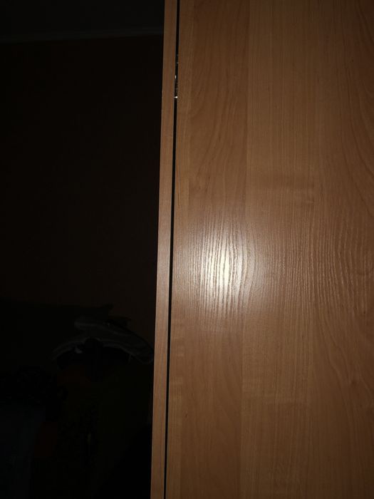 Продам    шкаф    высокий