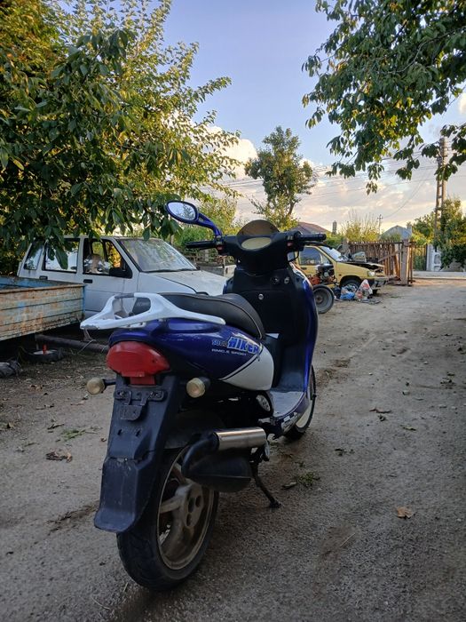 Vând scuter 49 cc 2t