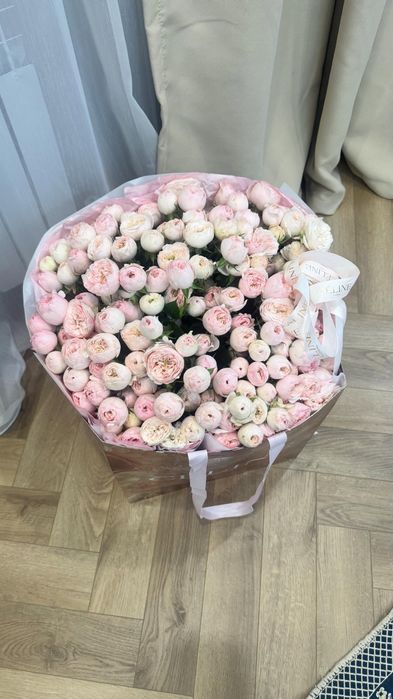 101 пионовидных роз