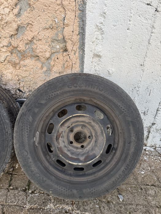 Джанти с гуми и тасове