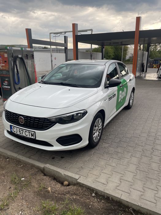 Închiriez masina pentru RIDESHARING bolt/uber