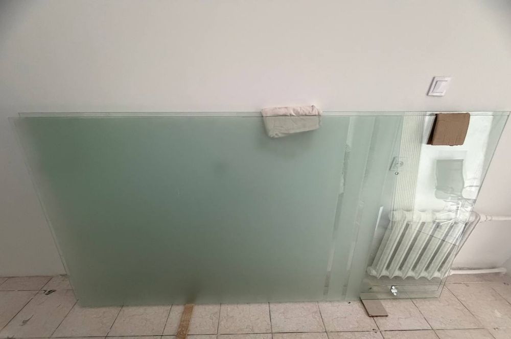 Офисные стеклянные перегородки и дверь от Glass Expo (10 мм, каленое)