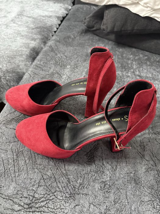 Дамски Червени обувки на ток
