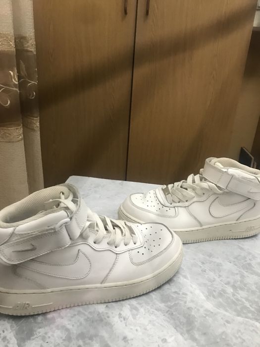 Кроссовки белые мужские