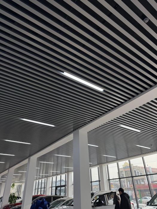 Кубообразный реечный потолок