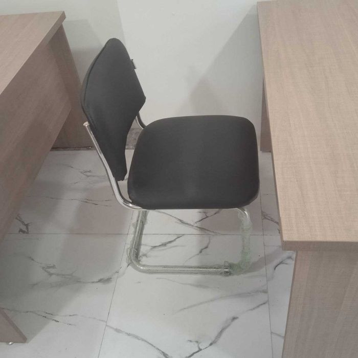 Продается стол и стул