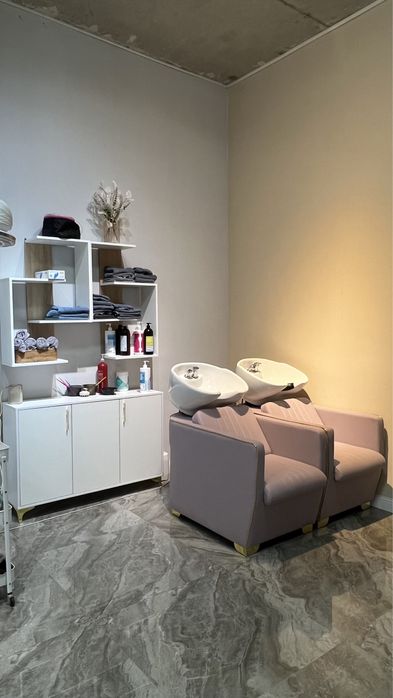 Сдам в аренду парикмахерские кресла