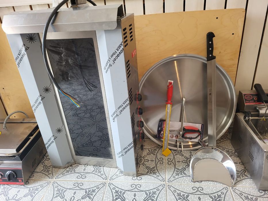 Продается комплект аппарат донера и гриля