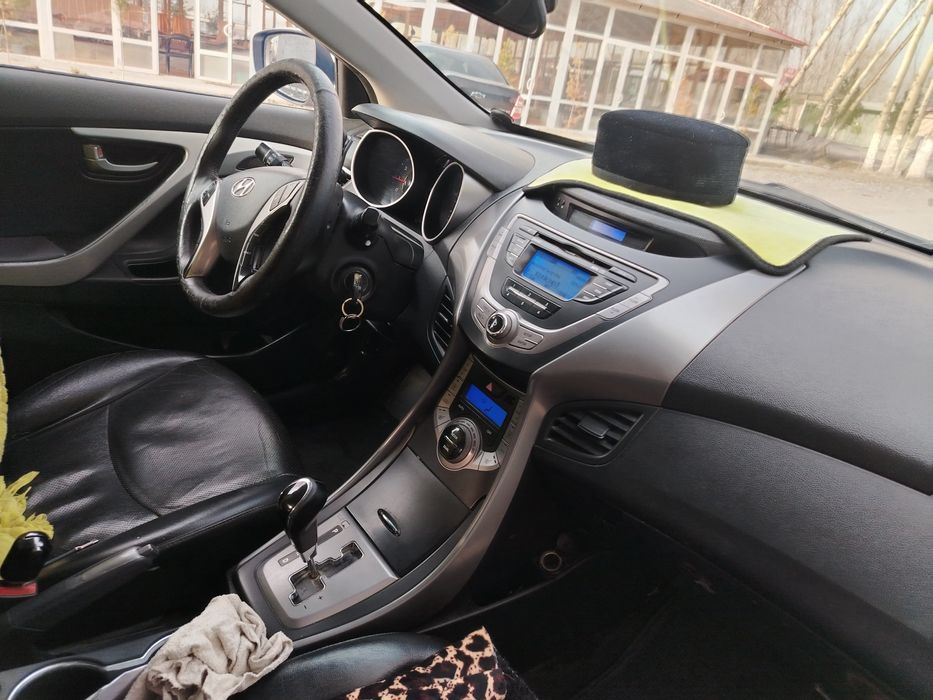 Hyundai elantra avtomat