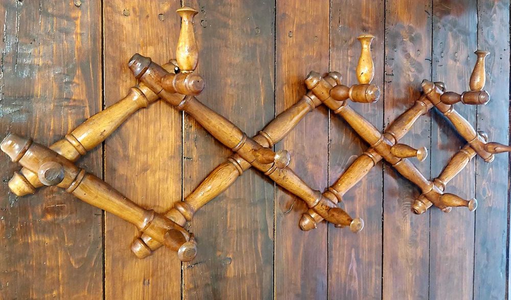 Винтидж дървена закачалка за палта, 1955 г.