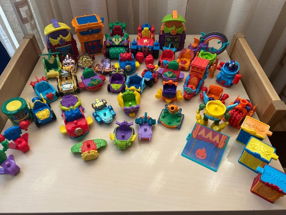 Jucarii Colectie/Lot Super Zings 167 figurine,cutii muzicale,masini